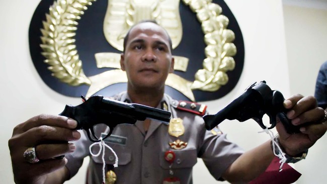 Penangkapan terjadi saat dilakukan penyisiran ke dalam hutan setelah baku tembak di Desa Tualang Geudong, Kecamatan Pante Bidari.