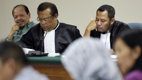 Korupsi Sutan, Staf Sekretariat Komisi VII Akui Terima THR