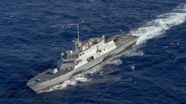 Amerika Serikat mengkhawatirkan kemungkinan Tiongkok menyatakan Zona Identifikasi Pertahanan Udara di atas wilayah udara Kepulauan Spratly yang diperebutkan.