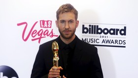 Calvin Harris Buka Suara usai Kecelakaan Bersama Kekasih