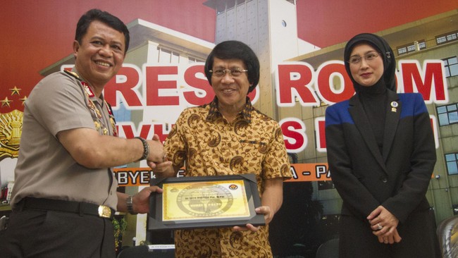 Ketua Dewan Pembina Konsultatif Nasional Komisi Perlindungan Anak Indonesia Seto Mulyadi tak mau berprasangka soal penyebab kebakaran gedung Komnas PA.