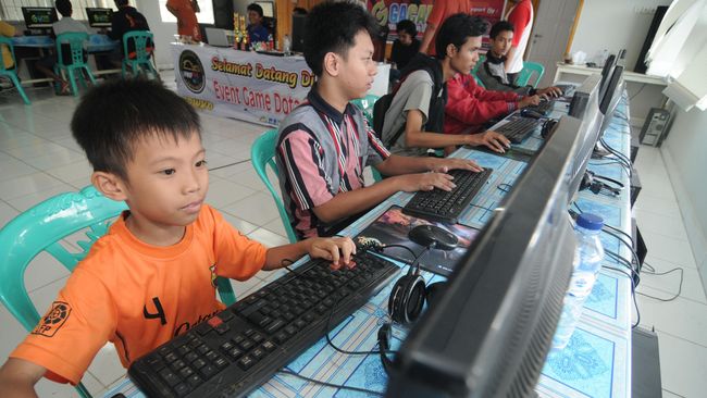Sebuah penelitian mengungkap anak yang keranjingan bermain permainan daring berpotensi mengalami obesitas.