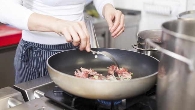 Dalam penelitian yang melibatkan ratusan wanita, ditemukan bahwa menu makanan yang dibuat oleh mereka sendiri terasa lebih enak dan lebih sehat.
