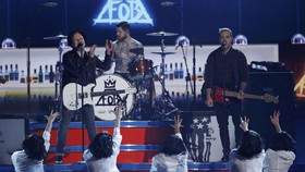 Fall Out Boy Gandeng RM 'BTS' Rilis 'Champion' versi Remix