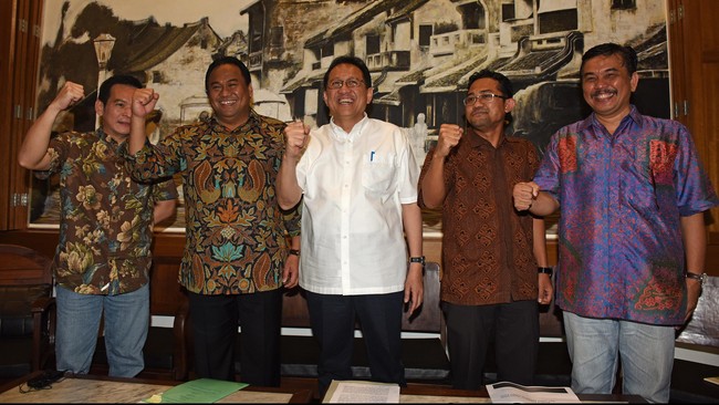 Bila reklamasi Pulau G memperparah banjir Jakarta dan belasan ribu nelayan jadi pengangguran, Ahok dan Susi dinilai sebagai pihak yang paling bertanggungjawab.