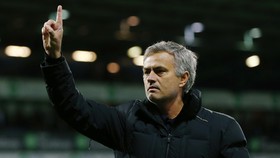 Mourinho: Sia-sia Saja Banding Kartu Merah Terry