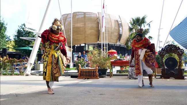 Seiring tampilnya para seniman, nadi Paviliun Indonesia di Expo Milan mulai berdenyut. Tak seperti dua pekan awal yang disebut-sebut sepi.