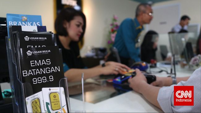 Kilau Meredup, Harga Emas Antam Turun ke Rp754 Ribu per Gram Harga emas Antam turun ke level Rp754 ribu per gram dipicu oleh penurunan daya tarik logam mulia sebagai aset aman di pasar internasional.