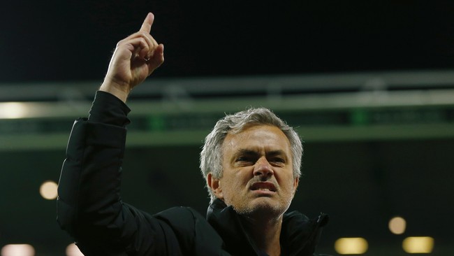 Jose Mourinho menyebutkan bahwa peluang tim lima besar untuk menjadi juara Liga Primer Inggris musim depan adalah sama besar.