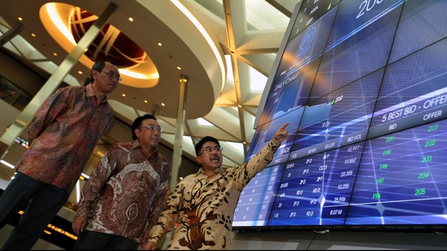 PP Properti akan right issue Rp1,6 triliun. Sedangkan PP Alat, PP Precast, dan PP Energi akan melepas saham perdana (IPO) hingga 35 persen.