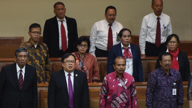 Perencanaan pembangunan yang benar dimulai dengan perencanaan program, diikuti alokasi anggaran. Bukannya penetapan anggaran dulu baru program direncanakan.