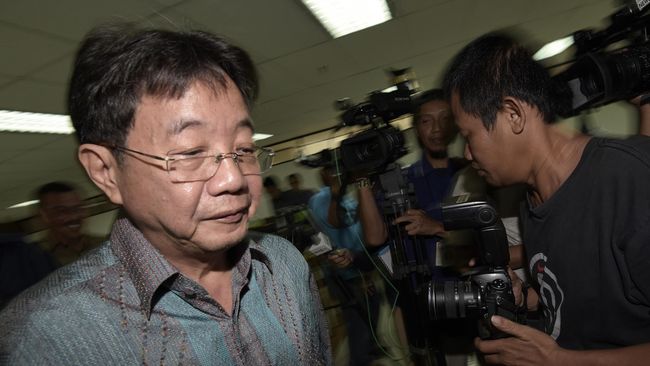 Bos Sentul City Divonis Hari Ini Akibat Suap Bupati Bogor Jaksa Penuntut Umum KPK menuntut Kwee Cahyadi Kumala alias Swie Teng dengan hukuman 6.5 tahun penjara dan denda Rp 500 juta.