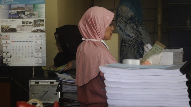 Penyidik menunggu evaluasi jaksa terhadap berkas perkara tersebut yang akan dilanjutkan pelimpahan tahap kedua yaitu menyerahkan tersangka dan barang bukti.