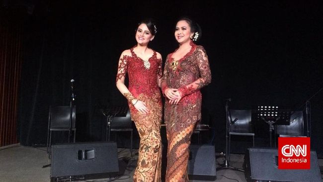 Siapa sangka Intan Soekotjo, anak diva keroncong Indonesia Sundari Soekotjo, telah mendapatkan apresiasi dari Korea Utara?