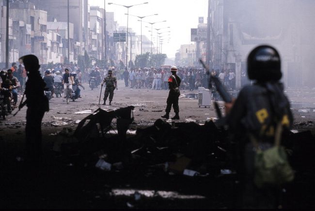 Krisis yang Membebaskan Tahun 1997 adalah sebuah tahun yang menyesakkan, berat, penuh derita buat Indonesia. Annus horribilis.