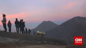 Pendakian ke Kawah Ijen Ditutup Sementara