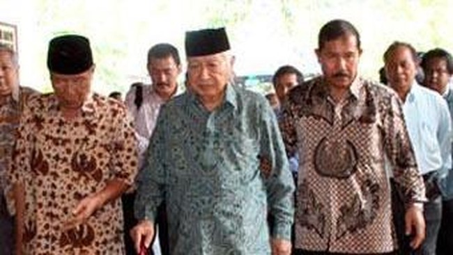 Hari ini pengelola Yayasan Supersemar seharusnya menghadiri sidang penentuan eksekusi. Mereka meminta penundaan sidang hingga Januari .