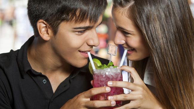 Tak sekadar memberi peluang kencan, speed dating alias kencan kilat menjadi gairah baru bagi para lajang pencari cinta.