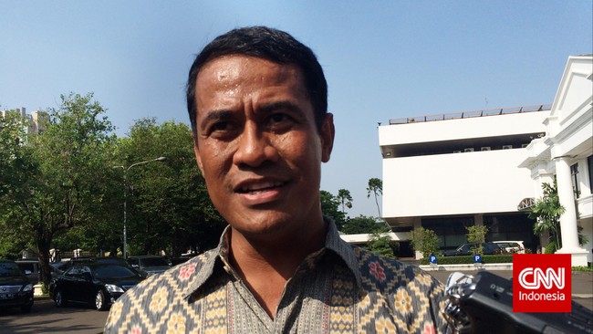 Indonesia merupakan pemasok sekitar 38 persen minyak nabati di seluruh dunia, dengan produksinya tahun ini diperkirakan mencapai 30 juta ton.