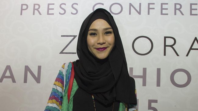 Zaskia Adya Mecca menyentil cara yang sangat berisik membangunkan sahur menggunakan alat pengeras suara atau toa.