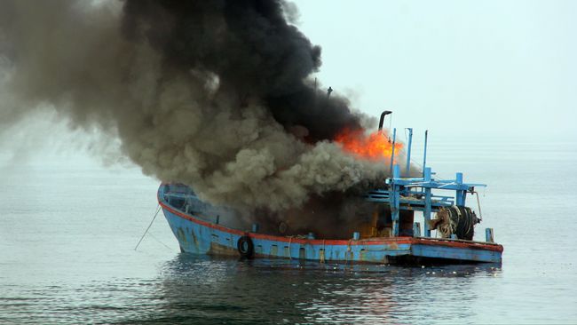 Malaysia Tenggelamkan Enam Perahu Penerobos Wilayah Laut