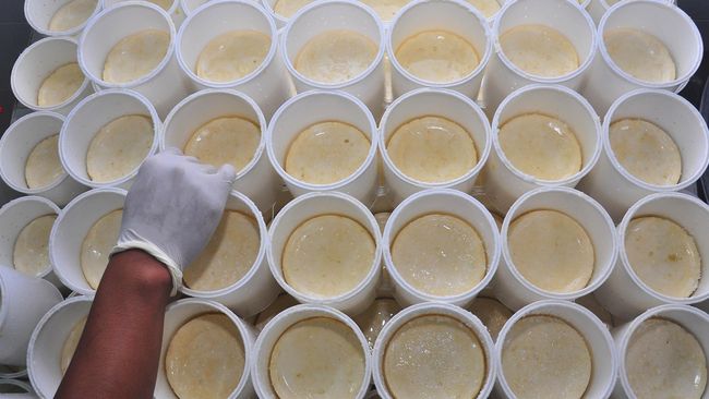 AS Akan Kerek Tarif Impor Keju, Babi, dan Wiski dari Eropa AS mengusulkan penerapan tarif US$4 miliar untuk impor berbagai produk dari Uni Eropa. Mulai dari keju parmesan, daging babi, wiski, sosis, hingga zaitun.
