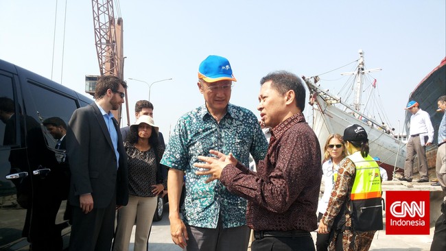Fuad Bawazier menyebut Richard Joost Lino salah orientasi dalam memimpin Pelindo II.