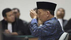 Hakim Tolak Permintaan Fuad Amin Sidang di Surabaya