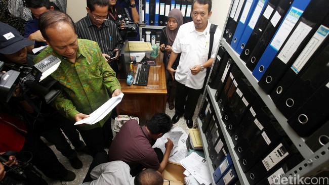 Pemerintah akan menyediakan bantuan jika kampus-kampus yang statusnya nonaktif tersebut memiliki inisiatif memperbaiki diri. 