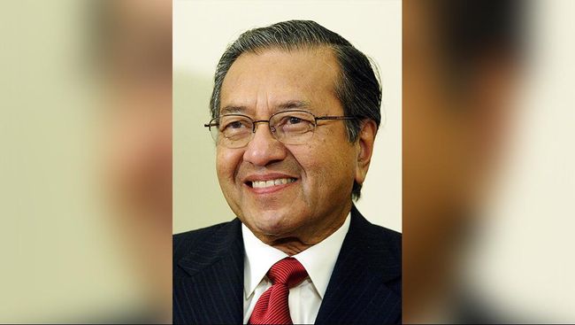 Mahathir Temui Demonstran, Aktivis: Ini Gara-Gara Dia Juga Dr Mahathir Mohamad mendukung unjuk rasa antipemerintah di Malaysia. Tapi aktivis menilai, unjuk rasa itu terjadi juga lantaran 'warisan' Mahathir.
