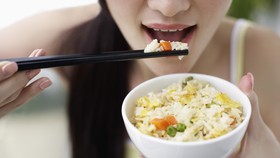 Waktu Makan Lebih Penting Dibanding Jenis Makanan