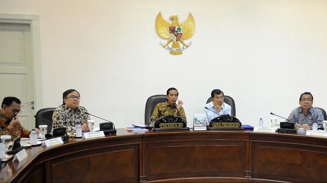 Peneliti Cyrus Network Hasan Hasbi mengatakan kemampuan tanpa loyalitas tunggal kepada Presiden bisa membuat posisi Jokowi dalam bahaya.