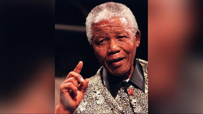 Sebuah rumah bergaya Mozambik dengan enam kamar tidur dibangun sebagai tempat peristirahatan di mana Nelson Mandela bisa bersantai dengan keluarga.