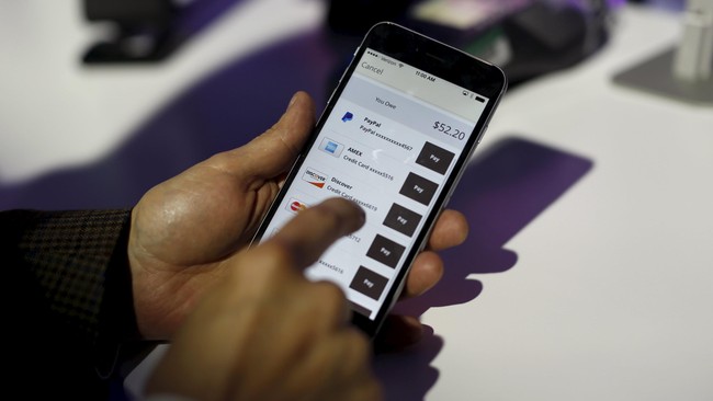 Hasil penelusuran PPATK mendeteksi bahwa PayPal dan Bitcoin sering dimanfaatkan para teroris, ketimbang menggunakan layanan keuangan perbankan.
