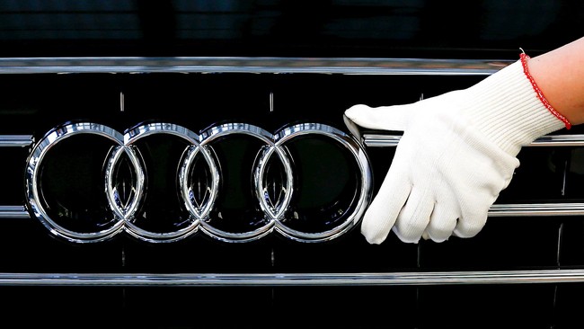 Audi dan Volkswagen akan kembali meramaikan pasar mobil premium dalam negeri. Mobil-mobil itu menyasark konsumen berkocek tebal.