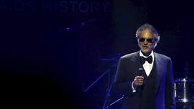 Andrea Bocelli Gandeng Ariana Grande di Album Baru