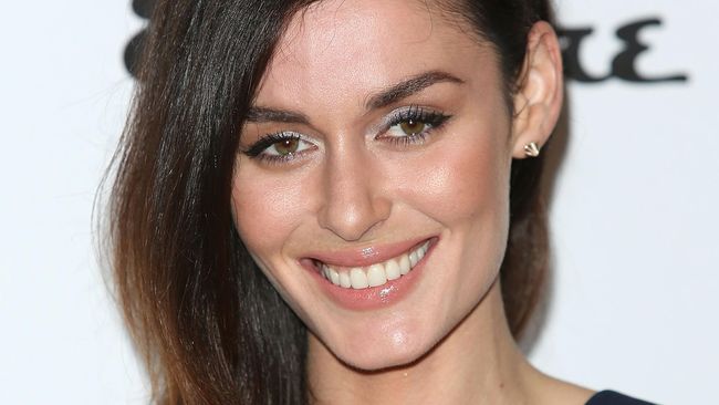 Status sebagai supermodel tak membuat Nicole Trunfio jadi gengsi untuk memperlihatkan sisi alaminya sebagai wanita untuk menyusui.