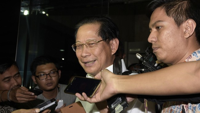 Jika sampai kuartal II 2016 permintaan kredit meningkat melebihi target, BCA berani menaikkan target pertumbuhan sampai 15 persen.