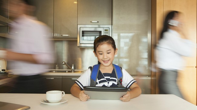 Coba deh singkirkan gadget ketemu teman, lihat apa yang akan terjadi di antara kalian.
