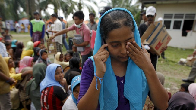 Aksi amal berujung maut ketika setidaknya 23 orang tewas akibat berebut sumbangan pakaian gratis dalam sebuah acara amal di Bangladesh.