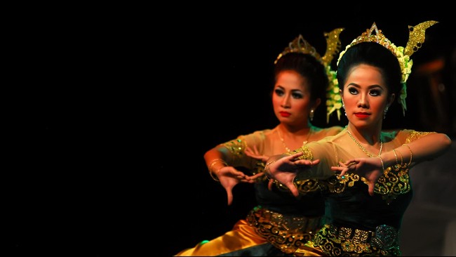 Kata aing-maneh untuk pengganti kata aku-kamu kerap terdengar dalam perbincangan sehari-hari. Padahal seringkali tidak tepat. Mengapa?