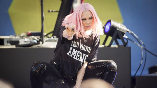 Jessie J mengaku menghadapi berbagai masalah berat di awal 2019, sampai harus puasa dari media sosial.