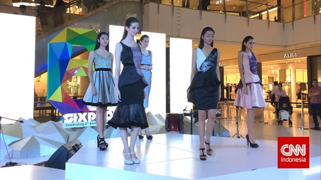Dua desainer baru Indonesia, Yosep Sinudarsono dan Ernesto Abram meluncurkan koleksi busana terbaru dalam rangka ulang tahun ke-6 Grand Indonesia Shopping Town.