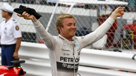 Rebut Pole, Rosberg Gagalkan Upaya Pemecahan Rekor Hamilton