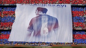 Xavi pun Menangis di Camp Nou