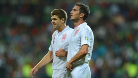 Selalu Dibandingkan Lampard, Buat Gerrard Frustrasi