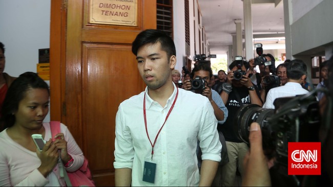 Pengacara Christopher mengaku tuntutan terlalu berat karena kliennya telah meminta maaf dan memberikan santunan kepada para korbannya.