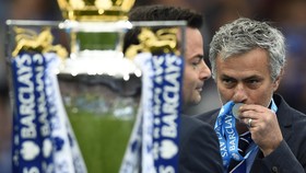 Jose Mourinho Rebut Penghargaan Manajer Terbaik Tahun Ini