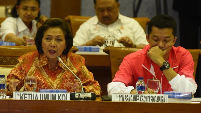 Dua dari lima anggota Tim Kecil menyatakan belum mengetahui bahwa nama mereka diusulkan Kemenpora untuk menyelesaikan masalah sepak bola.