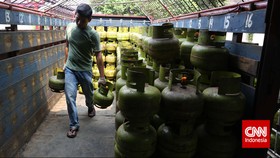 Polisi Tangkap Belasan Tersangka Pebisnis Tabung Gas Ilegal